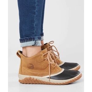 Sorel Out N About Plus Waterproof Duck Boots Elk Brown Black Womens 9